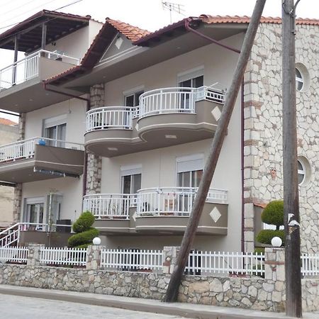Villa George Giov Sarti Ngoại thất bức ảnh