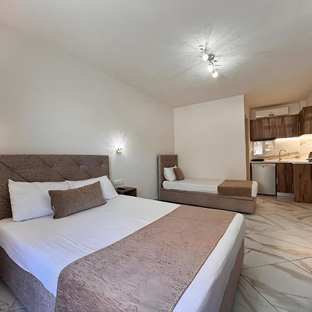 Villa George Giov Sarti Ngoại thất bức ảnh