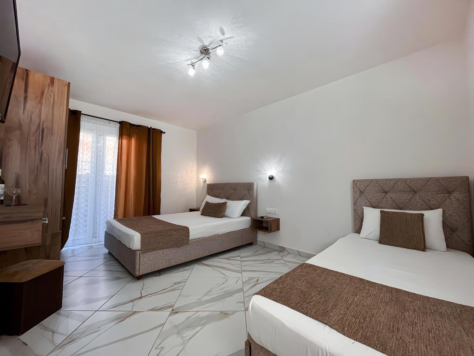 Villa George Giov Sarti Ngoại thất bức ảnh