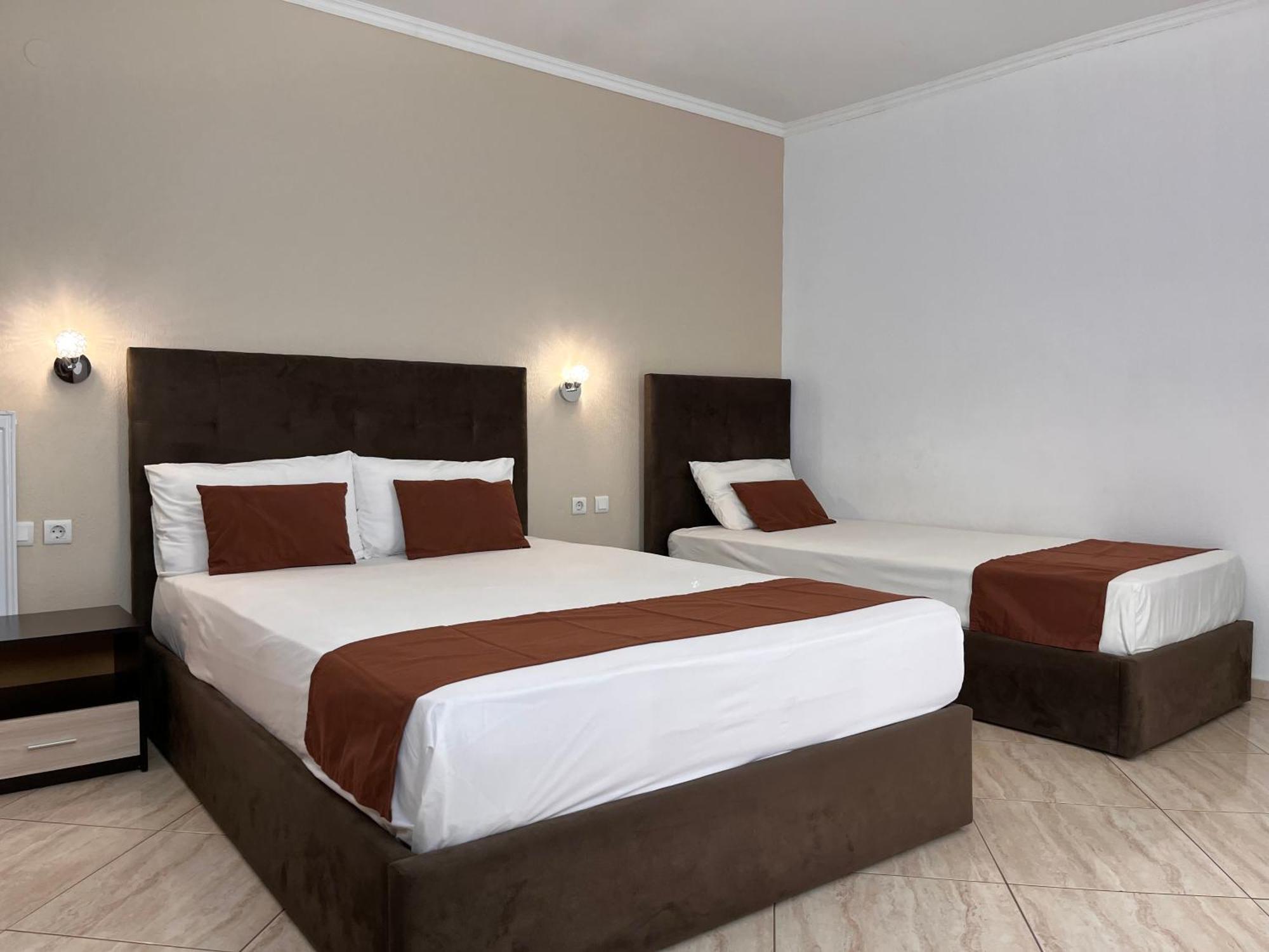 Villa George Giov Sarti Ngoại thất bức ảnh