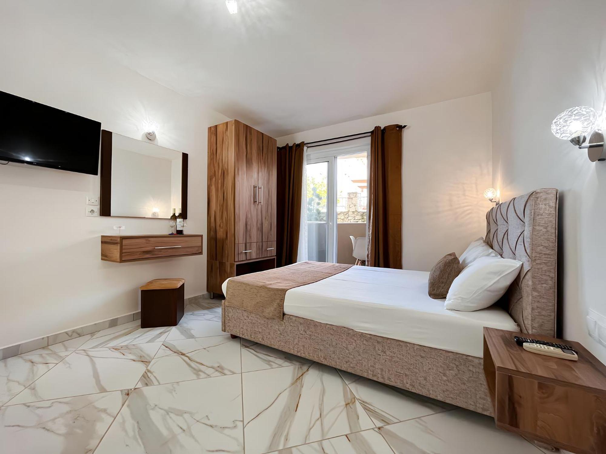 Villa George Giov Sarti Ngoại thất bức ảnh